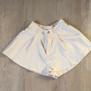 Women's Cream Shorts